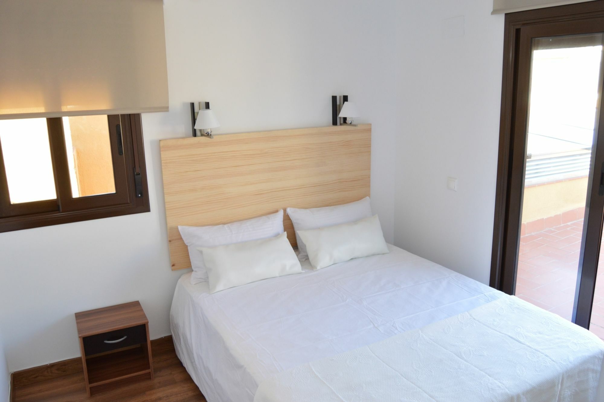 Tarragona Suites Mediona Exterior foto